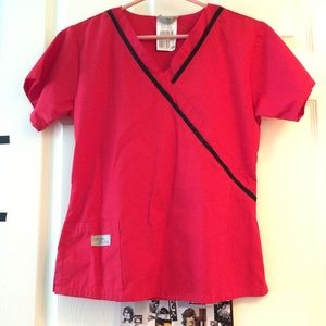 ❤️ NWOT Red Urbane Scrub Top